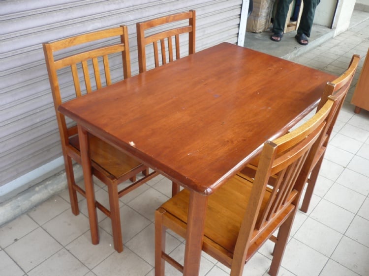 Used Dinning Table with 4 Chairs