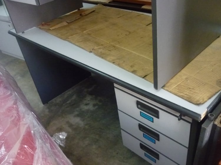 Used Office Furniture-5Ft Office Standard Table Bulit in Drawer