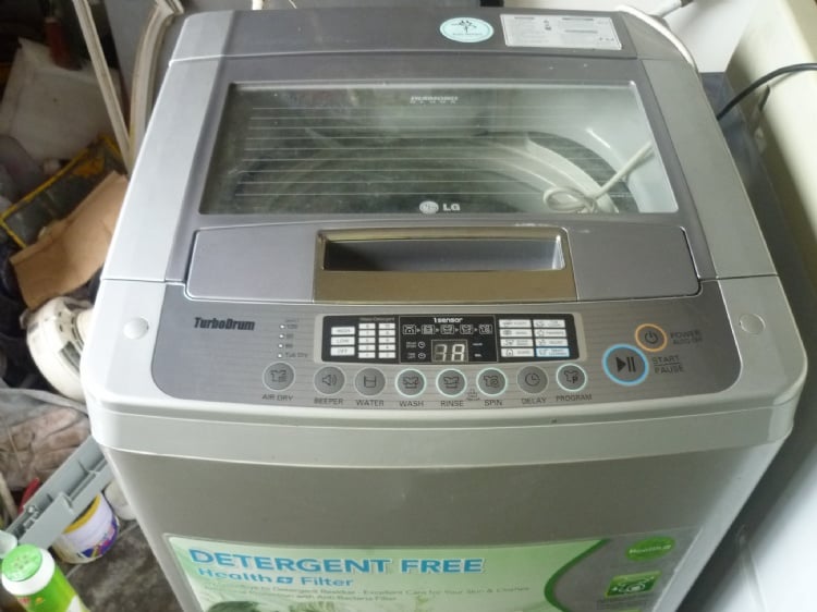 LG 8.0KG Glass Top Auto Washing Machine WFT80G