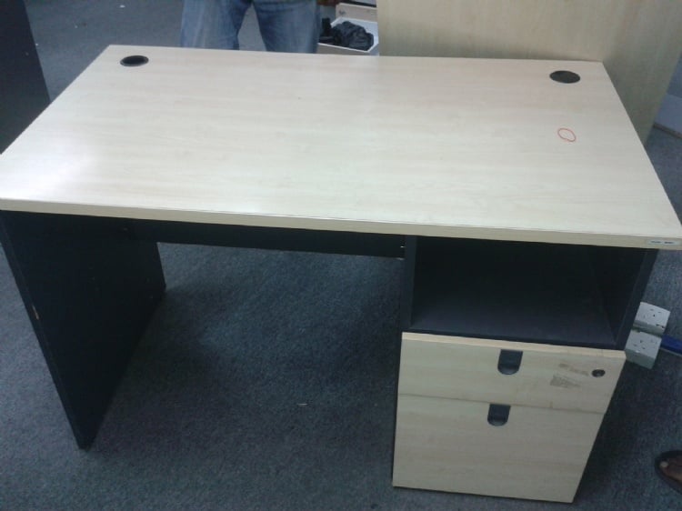 4FT Wooden Maple Office Table with Drawer