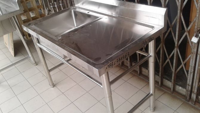 4FT Stainless Steel Sink wt Side Table