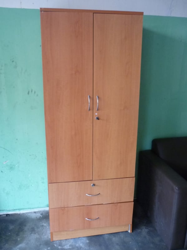 Used Furniture-Used 2 Door Wooden Wardrope